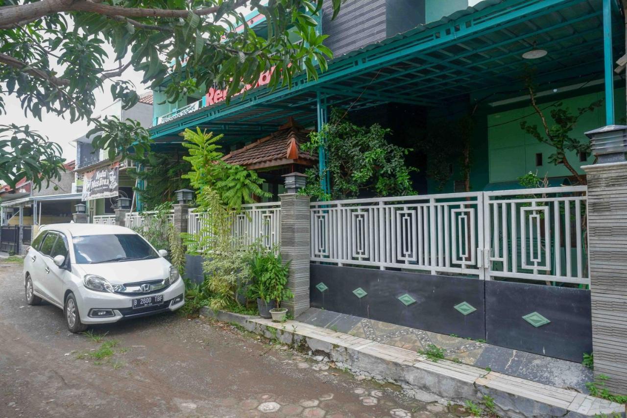 RedDoorz Syariah near RS Mitra Siaga Hotel Tegal  Bagian luar foto